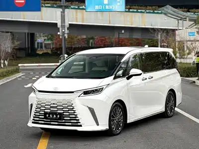 Lexus LM 2024