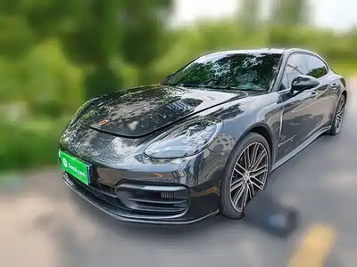 Porsche Panamera 2021