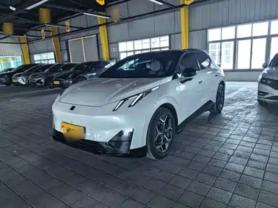 Lynk & Co Z20 2025