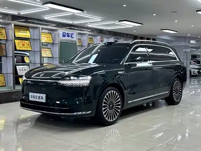 AITO Wenjie M9 2025