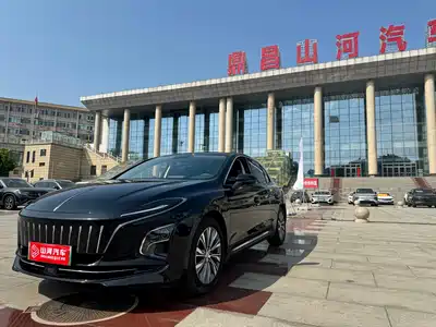 Hongqi E-QM5 2022