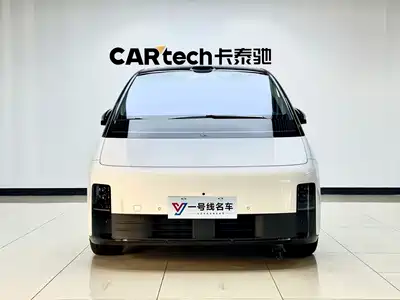 Li Auto MEGA 2025