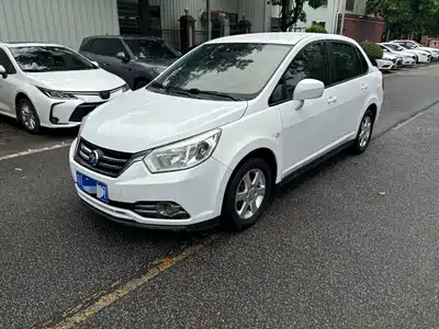 Venucia D50 2015