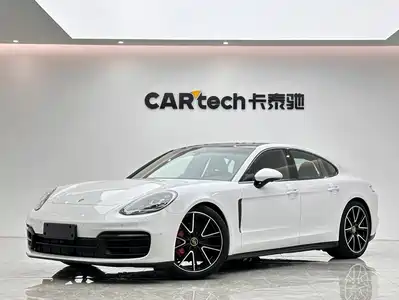 Porsche Panamera 2022