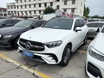 Mercedes-Benz GLC 2025