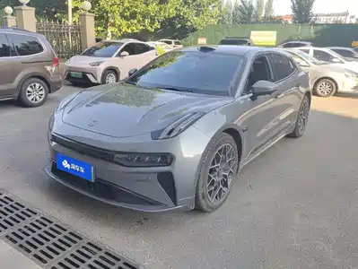 ZEEKR 001 2024