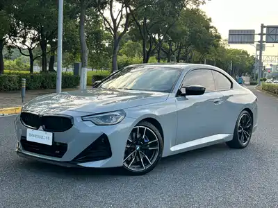 BMW M240i 2025
