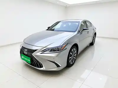 Lexus ES 2024