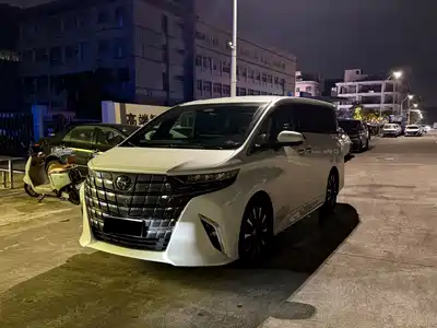 Toyota Alphard 2024