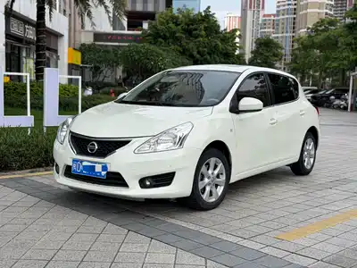 Nissan Tiida 2013