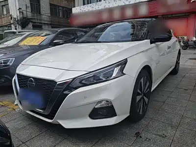 Nissan Teana 2022