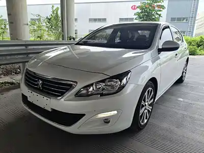 Peugeot 408 2016