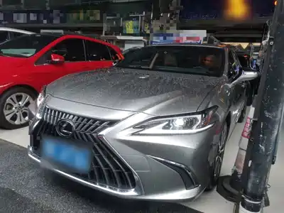 Lexus ES 2024
