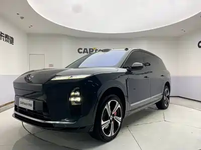 NIO ES8 2025