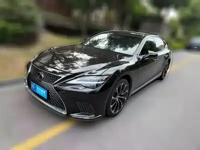 Lexus LS 2021