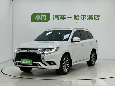 Mitsubishi Outlander 2023