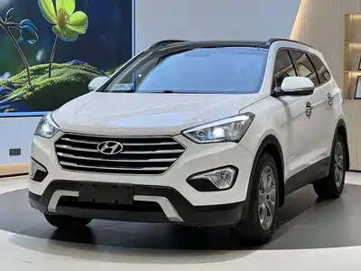 Hyundai Grand Santa Fe 2015