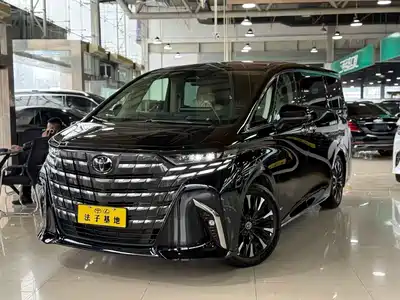 Toyota Alphard 2023