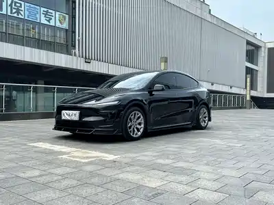 Tesla Model Y L 2026