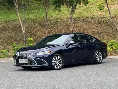 Lexus ES 2018