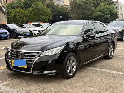 Toyota Crown 2015