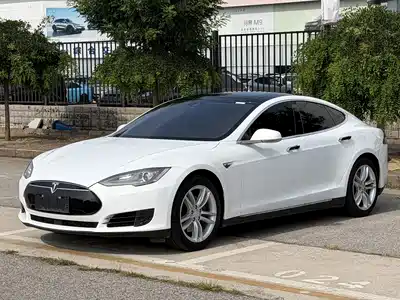 Tesla Model S 2016