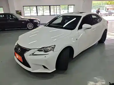 Lexus IS 2016