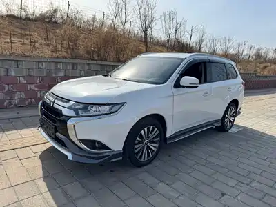 Mitsubishi Outlander 2021