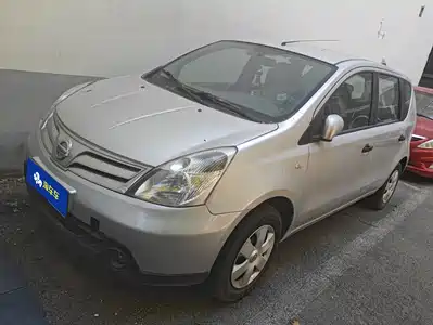 Nissan Livina 2011