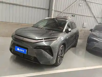 BYD Tang L 2025