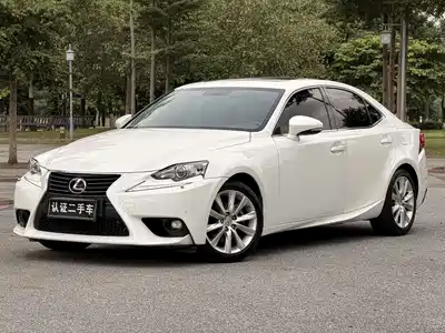 Lexus IS 2015