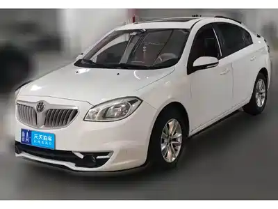 Zhonghua H330 2015
