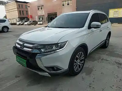 Mitsubishi Outlander 2017