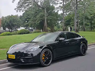 Porsche Panamera 2022