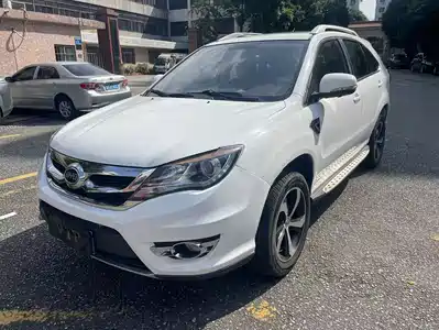 BYD S7 2015