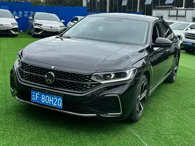 Volkswagen Passat 2023