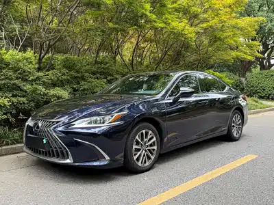 Lexus ES 2022