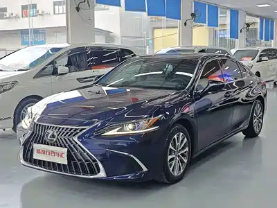 Lexus ES 2023