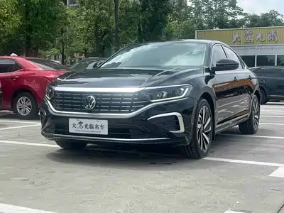Volkswagen Passat 2025
