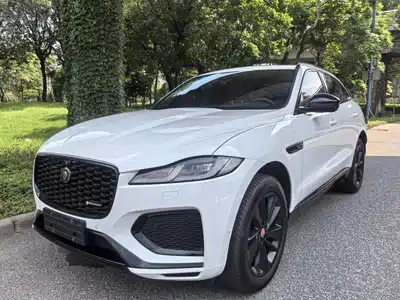 Jaguar F-PACE 2023