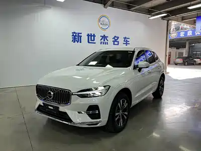 Volvo XC60 2025