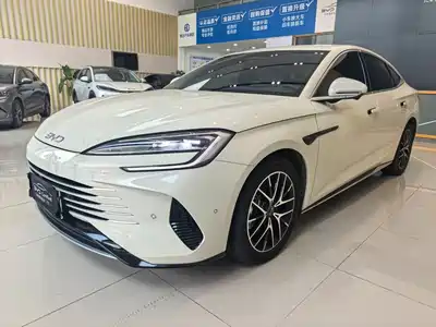 BYD Seal 07 DM-i 2025