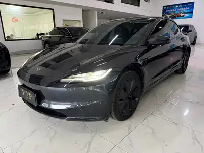 Tesla Model 3 2024