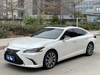 Lexus ES 2021