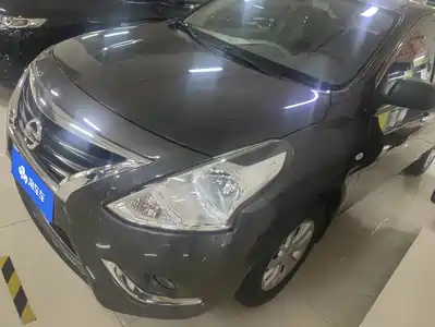Nissan Sunny 2015
