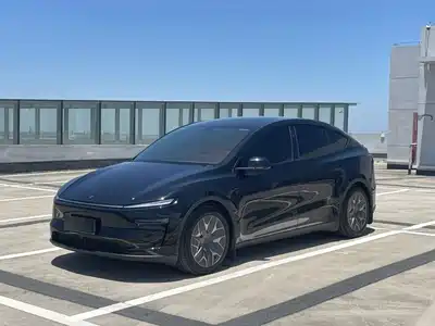 Tesla Model Y L 2025