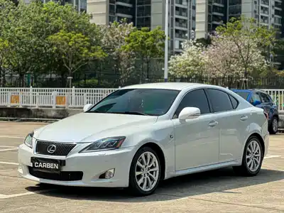 Lexus IS 2010