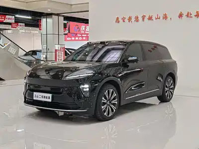 NIO ES8 2025