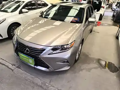 Lexus ES 2017