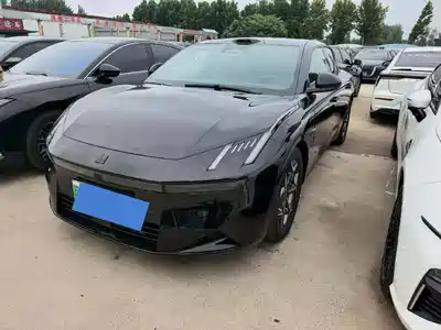 Lynk & Co 10 EM-P 2025